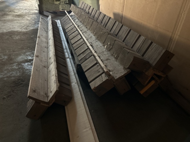 1267740-2 Falska timmerknutar 4 st