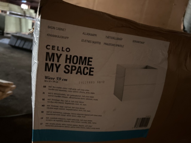 1267741-5 Badrumsinredning: Tvättställsskåp och blandare