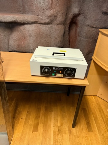 1352098-1 Portable fully automatic dry heat sterilizer