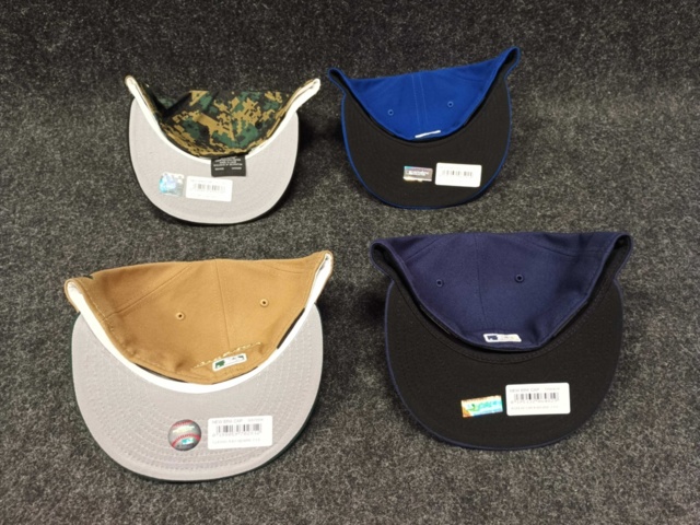 1433358-4 4 st Kepsar New Era, strl 7 1/2 (59,6 cm)