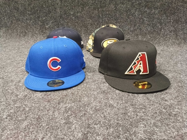 1433359-2 4 st Kepsar New Era, strl 7 7/8 (62,5 cm)