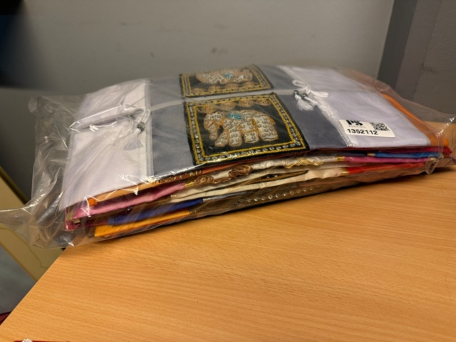 1352112-4 Rökelseställ m.m