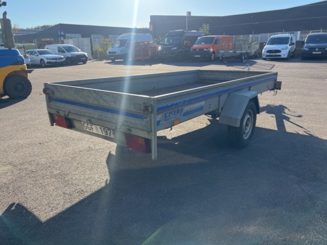 1351339-5 Släpvagn - Thule D1000