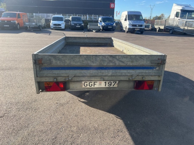 1351339-6 Släpvagn - Thule D1000