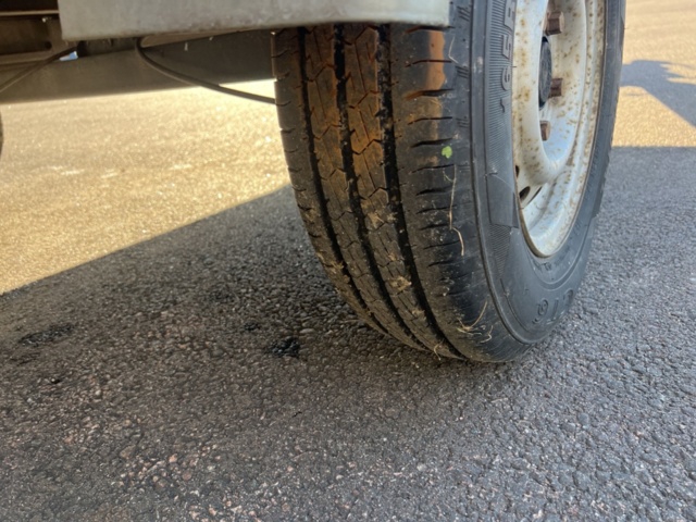 1351339-11 Släpvagn - Thule D1000