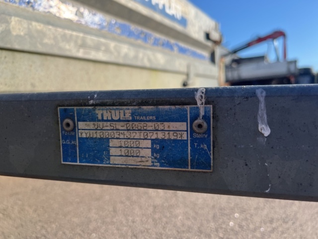 1351339-13 Släpvagn - Thule D1000