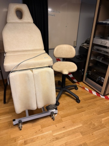 1352100-2 Treatment chair and stool from Rainer Rajala