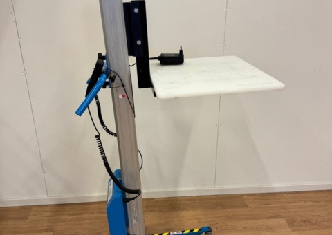 Height-adjustable kitchen trolley – For assistance