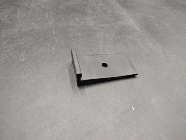 1432383-2 Rubber blocks 1091 pcs – Van der Valk, EPDM rubber for roof tiles