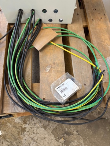 1435314-3 Komplett batterianläggning 88 kWh – 20 pallar med batterier & styrsystem