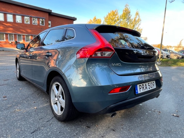 176463-5 Volvo V40 T2 Manuell, 120hk, 2014 - En ägare!