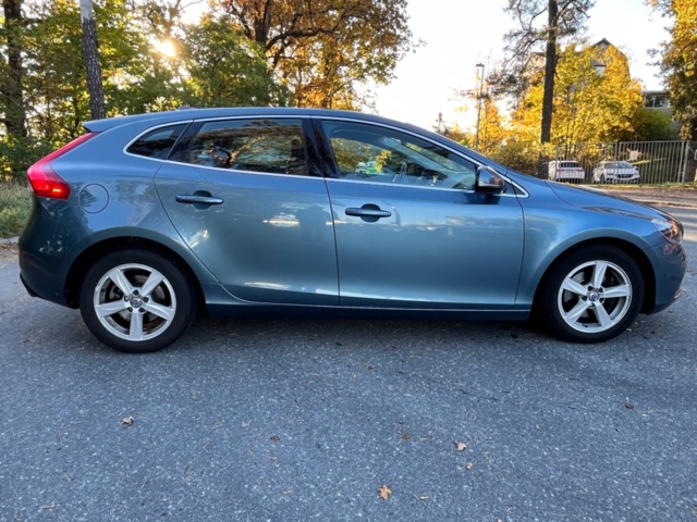 176463-8 Volvo V40 T2 Manuell, 120hk, 2014 - En ägare!