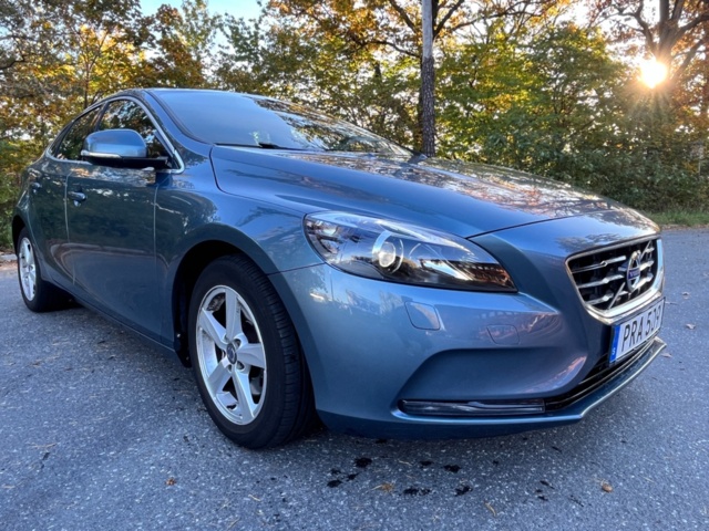 176463-9 Volvo V40 T2 Manuell, 120hk, 2014 - En ägare!