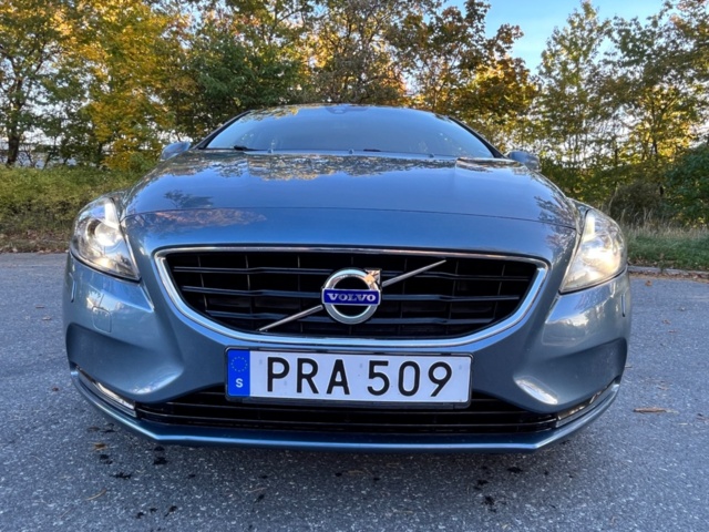 176463-10 Volvo V40 T2 Manuell, 120hk, 2014 - En ägare!