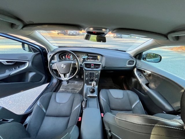 176463-14 Volvo V40 T2 Manuell, 120hk, 2014 - En ägare!