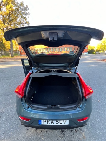 176463-17 Volvo V40 T2 Manuell, 120hk, 2014 - En ägare!