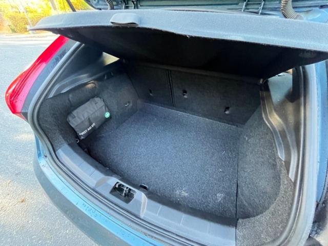 176463-18 Volvo V40 T2 Manuell, 120hk, 2014 - En ägare!