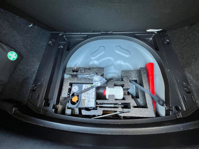 176463-19 Volvo V40 T2 Manuell, 120hk, 2014 - En ägare!