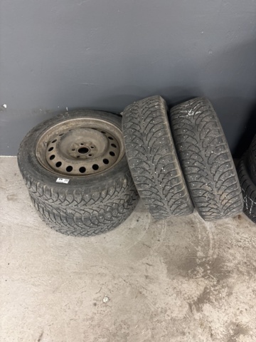 1420974-1 Vinterdäck 4 st med fälgar - Nokian Nordman 4, 205/55 R16 94T XL