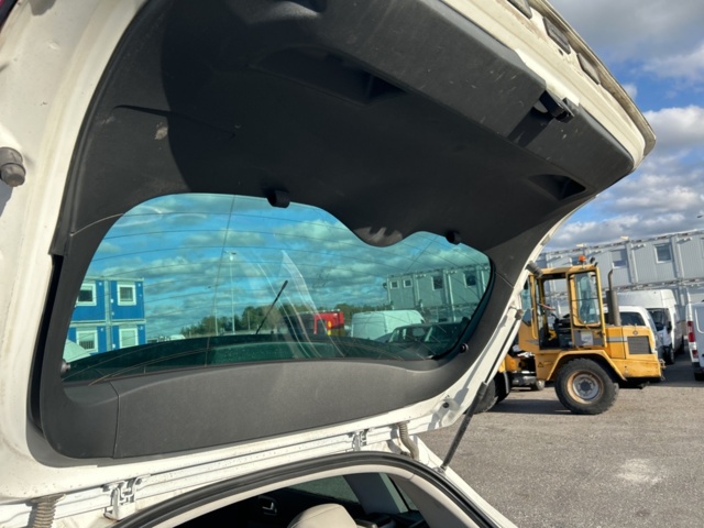 1430650-28 Citroën C4 1.6 BlueHDi EAT, 120hk, 2016