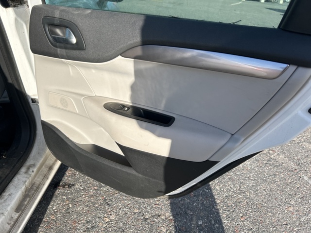 1430650-29 Citroën C4 1.6 BlueHDi EAT, 120hk, 2016