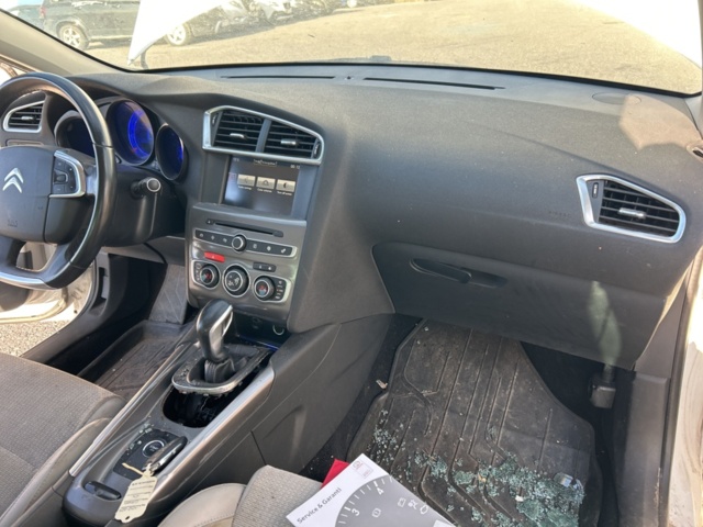 1430650-32 Citroën C4 1.6 BlueHDi EAT, 120hk, 2016