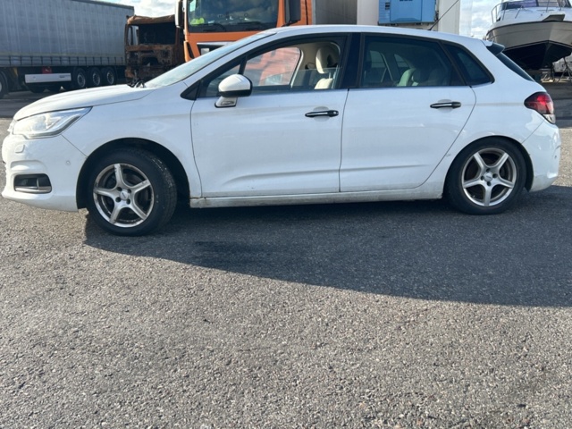 1430650-2 Citroën C4 1.6 BlueHDi EAT, 120hk, 2016