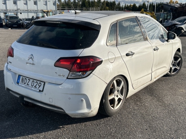 1430650-5 Citroën C4 1.6 BlueHDi EAT, 120hk, 2016