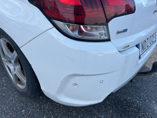 1430650-52 Citroën C4 1.6 BlueHDi EAT, 120hk, 2016