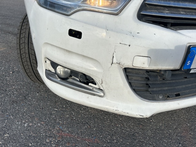 1430650-61 Citroën C4 1.6 BlueHDi EAT, 120hk, 2016