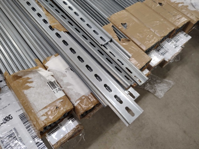 1432397-2 Profilskena, ca 300 st - PP 0735H 2 m