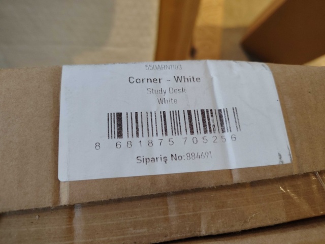 1434707-2 Hörnskrivbord – Nordvärk, vit melamin, 4 hyllor