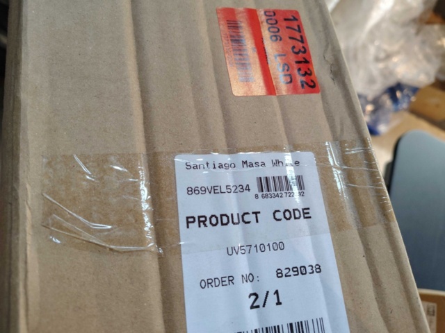 1434709-3 Matbord - Forme, utdragbart, vit melamin, träben