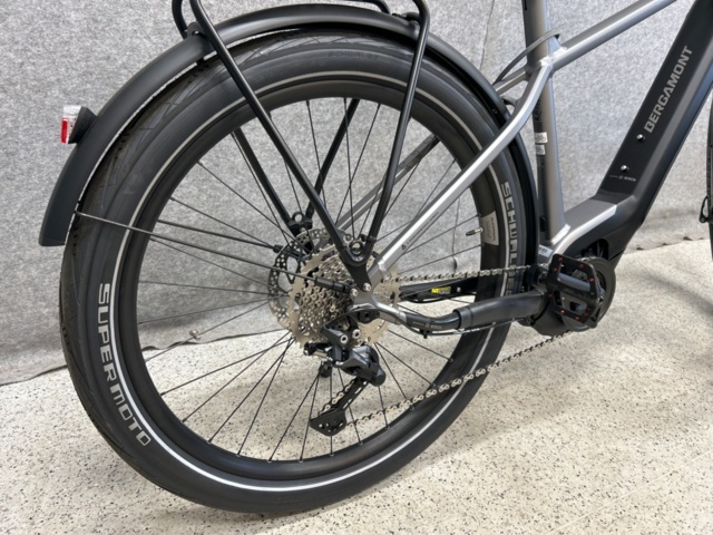 1388318-4 Elcykel Bergamont E-Revox Rigid