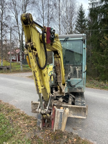 1267790-2 Bandgrävare Yanmar B22.2