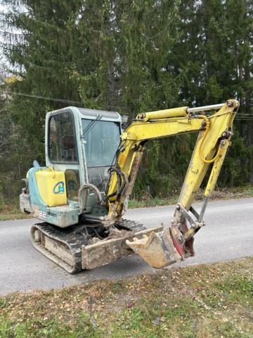 1267790-3 Bandgrävare Yanmar B22.2