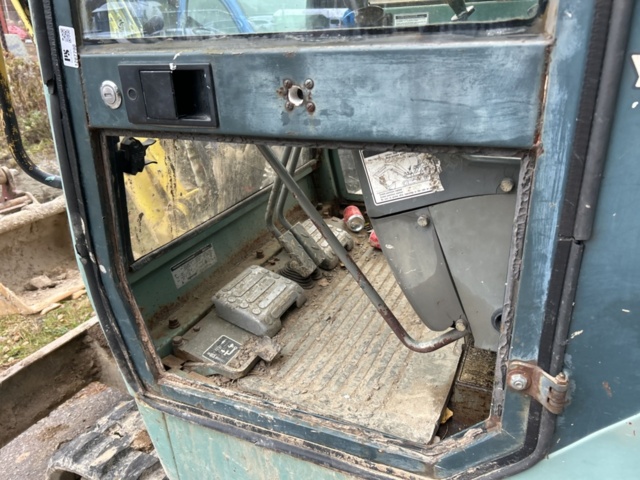 1267790-11 Bandgrävare Yanmar B22.2