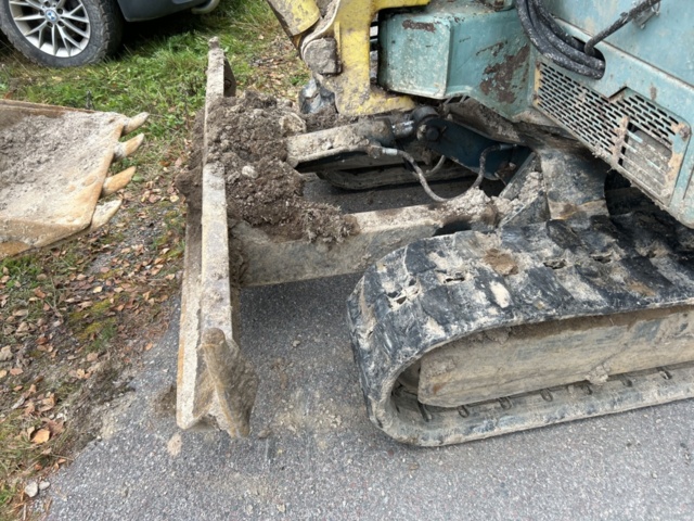 1267790-12 Bandgrävare Yanmar B22.2