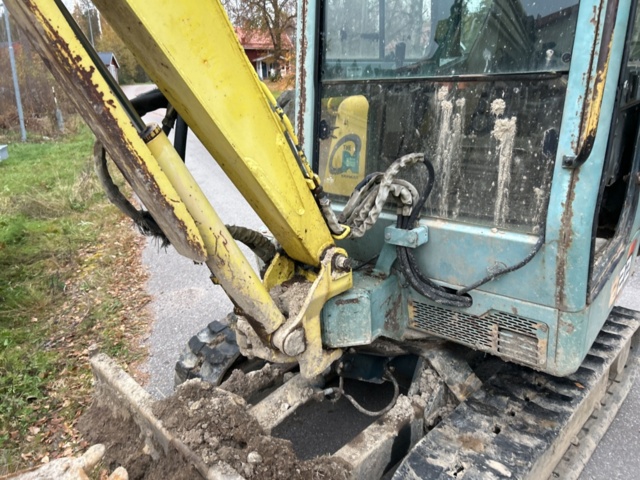1267790-17 Bandgrävare Yanmar B22.2