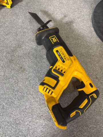 1421006-4 Samling med elmaskiner och tillbehör - DeWalt