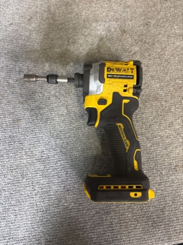 1421006-6 Samling med elmaskiner och tillbehör - DeWalt