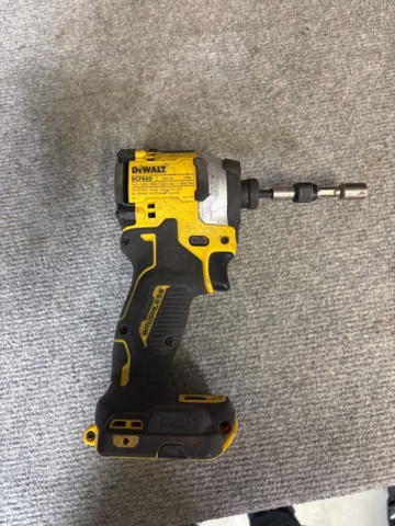 1421006-7 Samling med elmaskiner och tillbehör - DeWalt