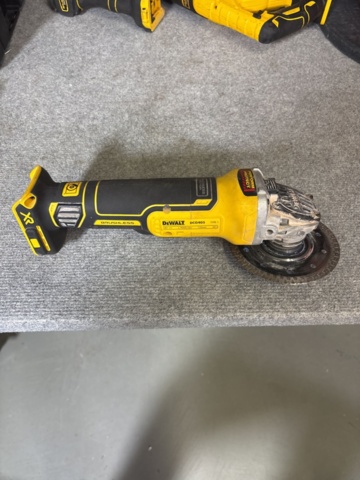 1421006-10 Samling med elmaskiner och tillbehör - DeWalt