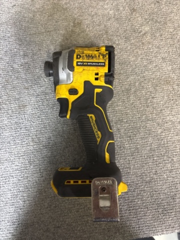 1421006-12 Samling med elmaskiner och tillbehör - DeWalt