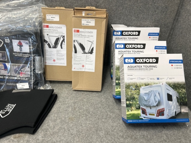 1388360-2 Cykelskydd, batteriskydd, hand värmare, vattenflaskor