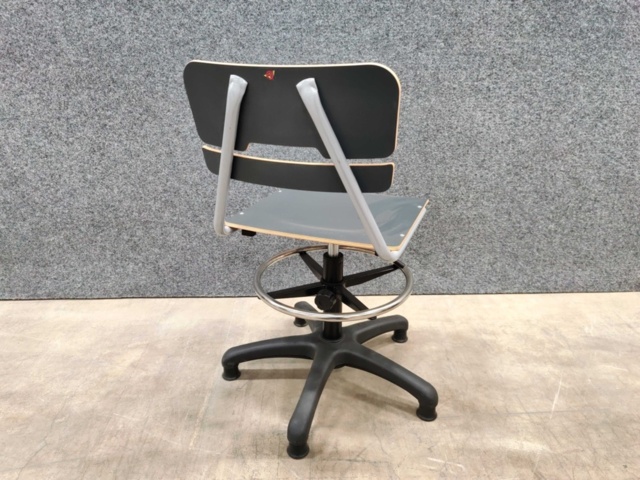 1436657-4 29 st Höj- och sänkbara Elevstolar AJ Produkter Legere