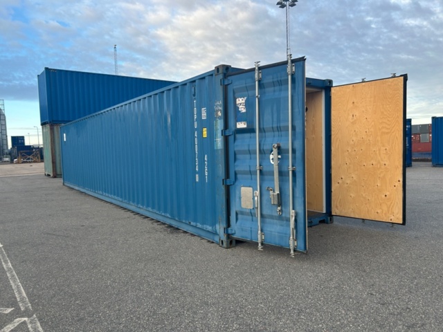 1411382-4 Container 40 fot – isolerad med el och avfuktare