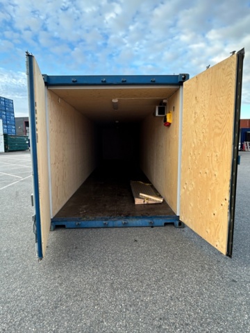 1411382-5 Container 40 fot – isolerad med el och avfuktare