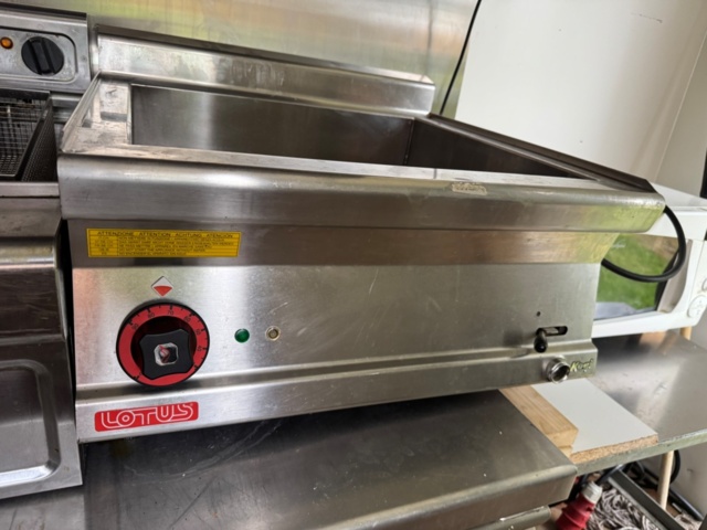 1199698-13 Försäljningsvagn – fullt utrustad!