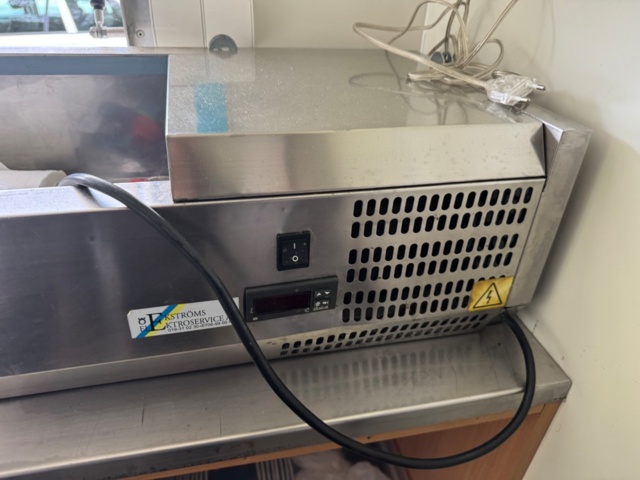 1199698-18 Försäljningsvagn – fullt utrustad!